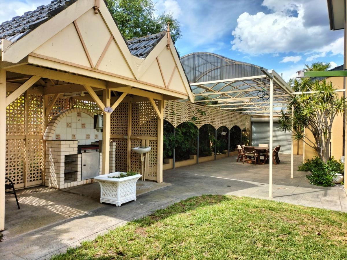 12 Mins To Mel Airport-Good Wood House Apartment Saint Albans Luaran gambar